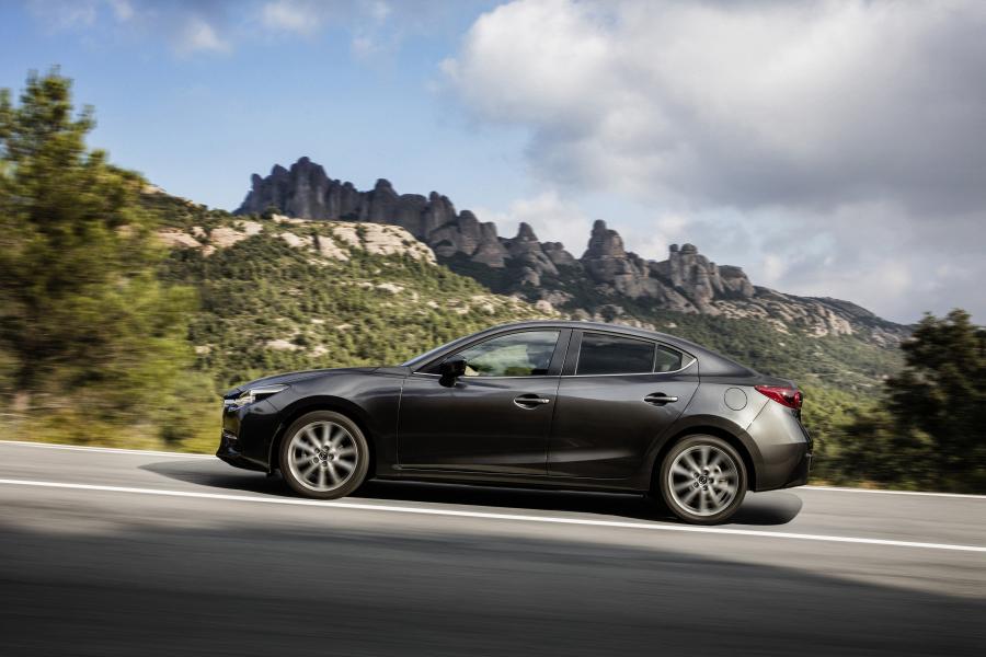  Mazda3 Sedan 2016 года  (WW) (фото 6 из 37)